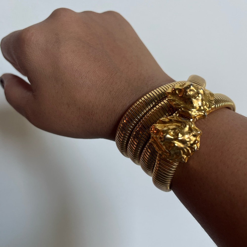 VINTAGE Lion Head Chain Belt Goldtone or Bracelet or choker - worn multiple ways